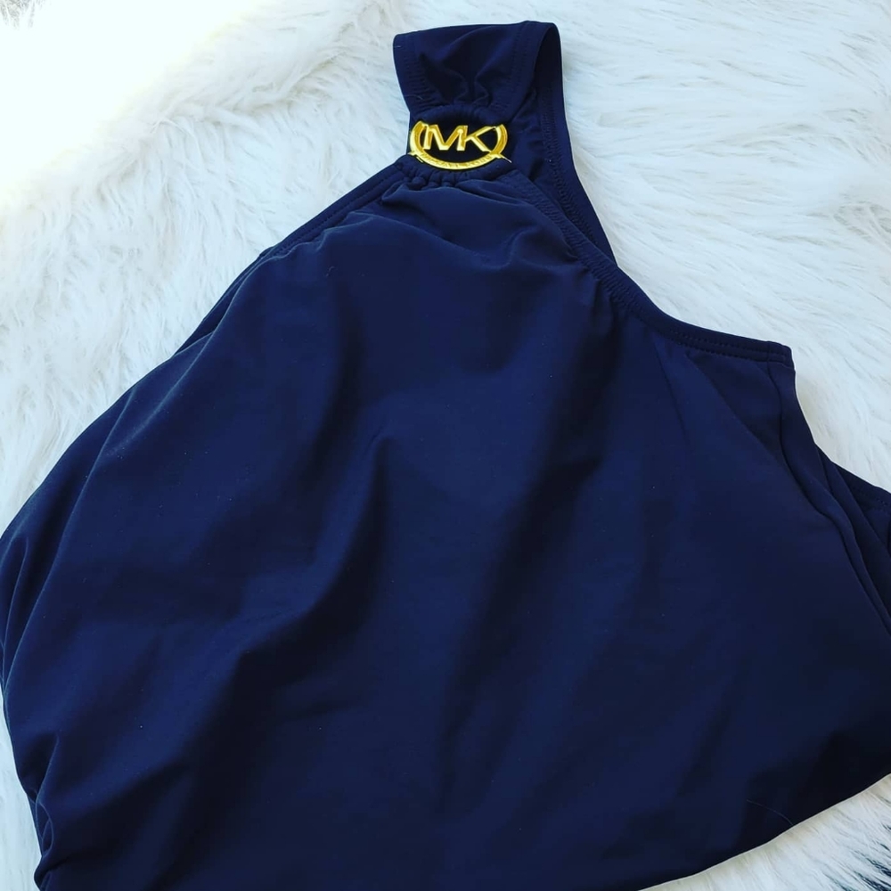 Bathing suit